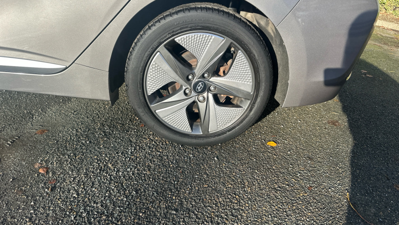 Hyundai IONIQ 1.6 GDi Hybrid Premium SE 5dr DCT Hybrid Hatchback